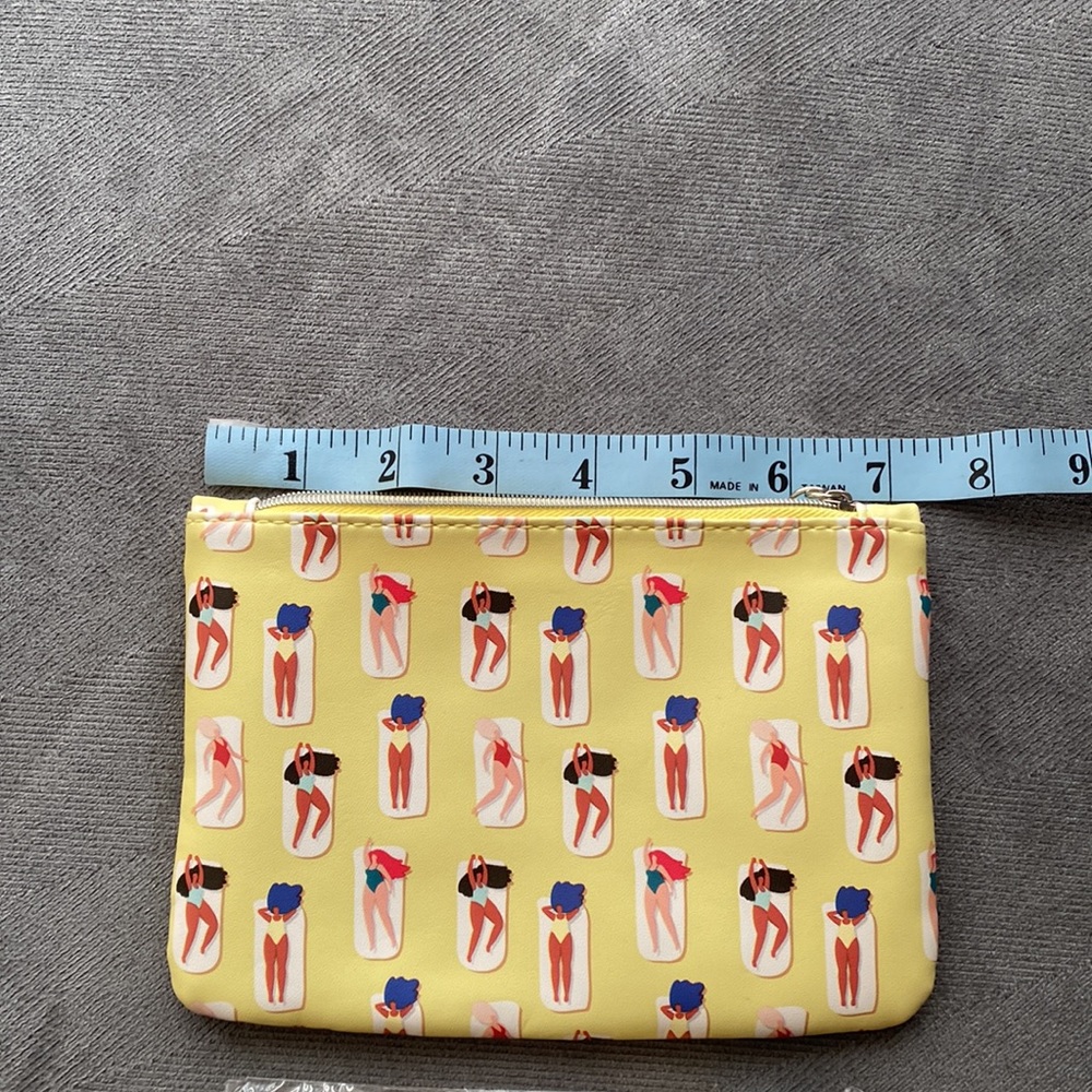 Ipsy Makeup Bag New with Brushes - Picture 8 of 10